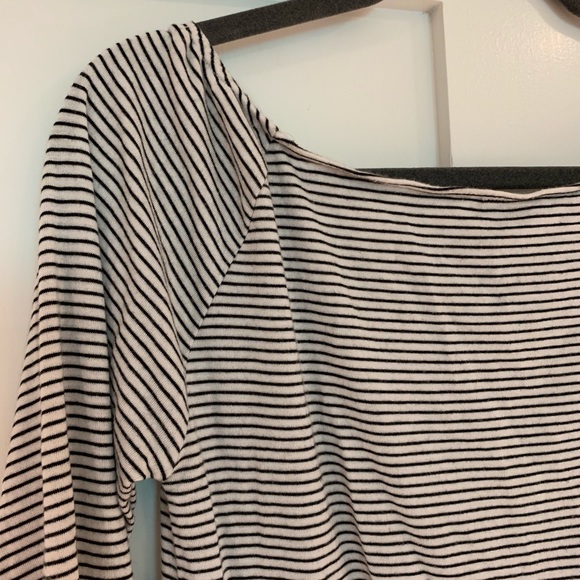 Express One Eleven Off the shoulder Top - Picture 8 of 8